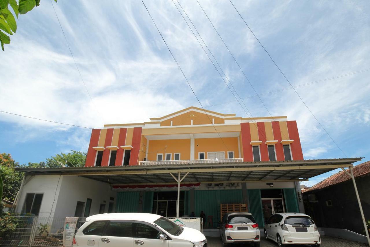 Wisma tamu Reddoorz @ Jalan Morotai Lampung 2*